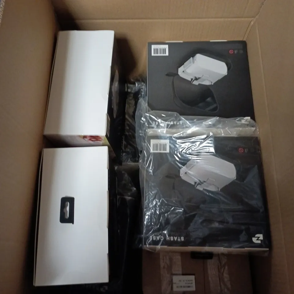 BOX OF APPROXIMATELY 10 STASH CASE PROTECTIVE CARRY CASE FOR OCULUS GO 