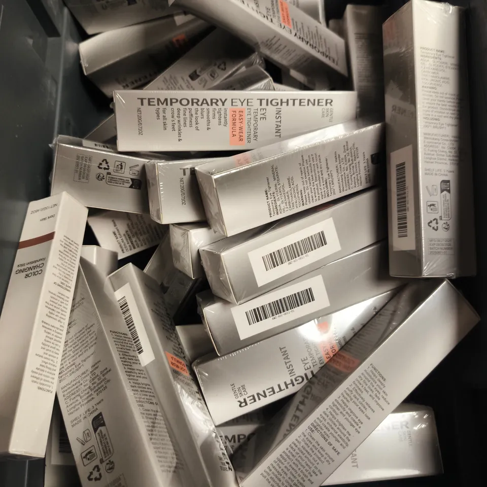 APPROXIMATEY 30 ASSORTED HEALTH AND BEAUTY PRODUCTS TO INCLUDE - TEMPORARY EYE TIGHTENER - COLOUR CHANGING FOUNDATION STICK - ETC