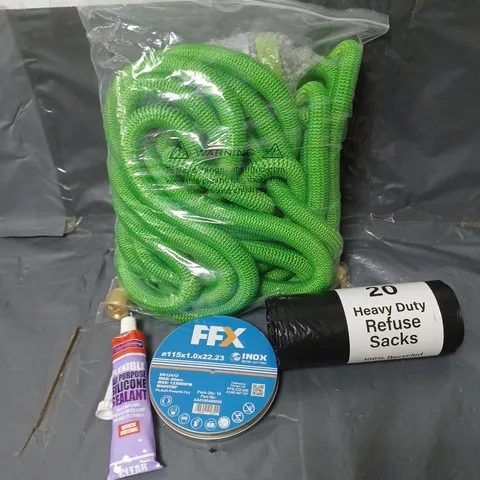 BOX OF APPROXIMATELY 20 ASSORTED HOUSEHOLD ITEMS TO INCLUDE FLEXIBLE GARDEN HOSE, BIN LINERS AND ALL PURPOSE SILICONE SEALANT