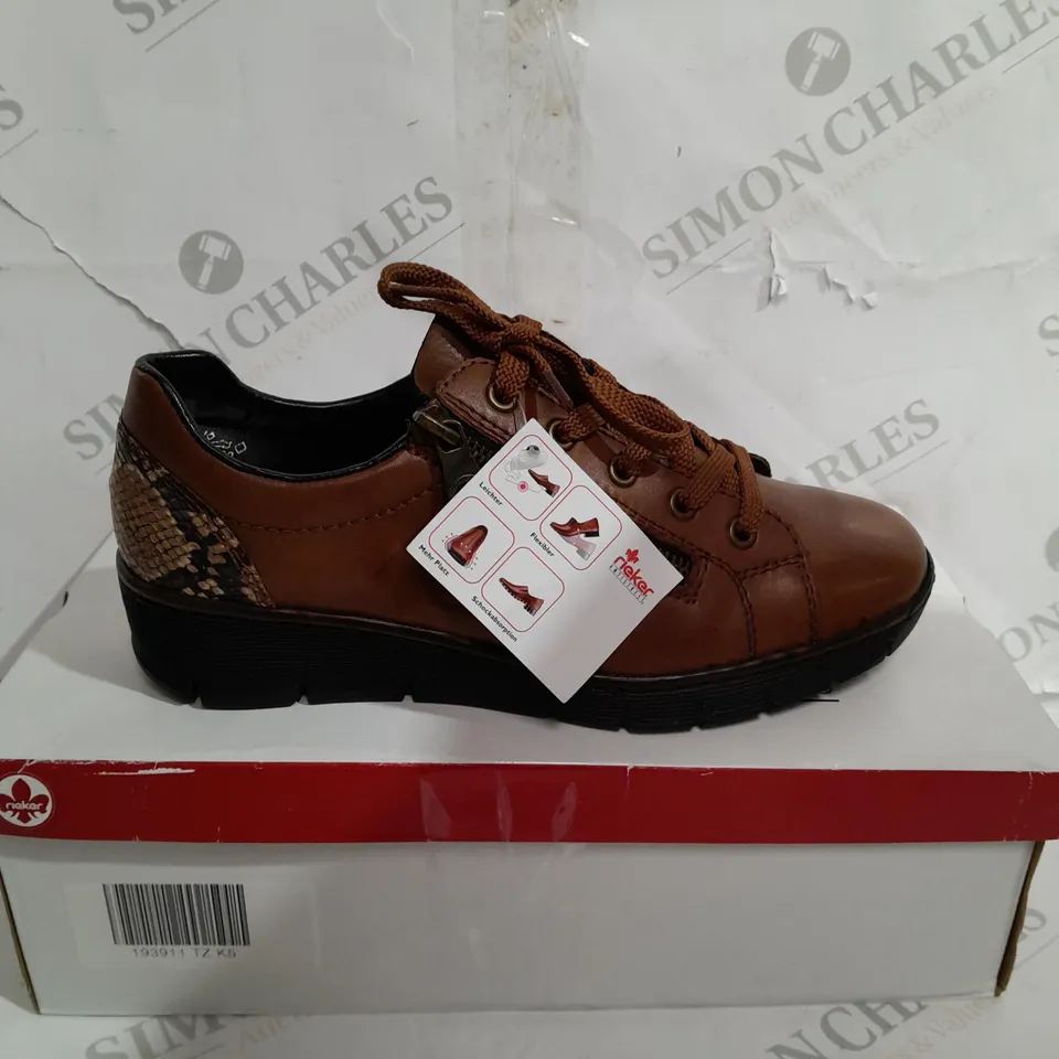 BROWN RIEKER SHOES SIZE 5