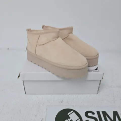 SHOES BY EMMA COLLEEN BEIGE ANKLE BOOTS β UK 6