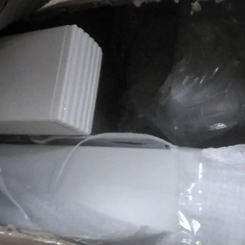 BOXED OUTDOOR SEATING SET WHITE (PARTS)