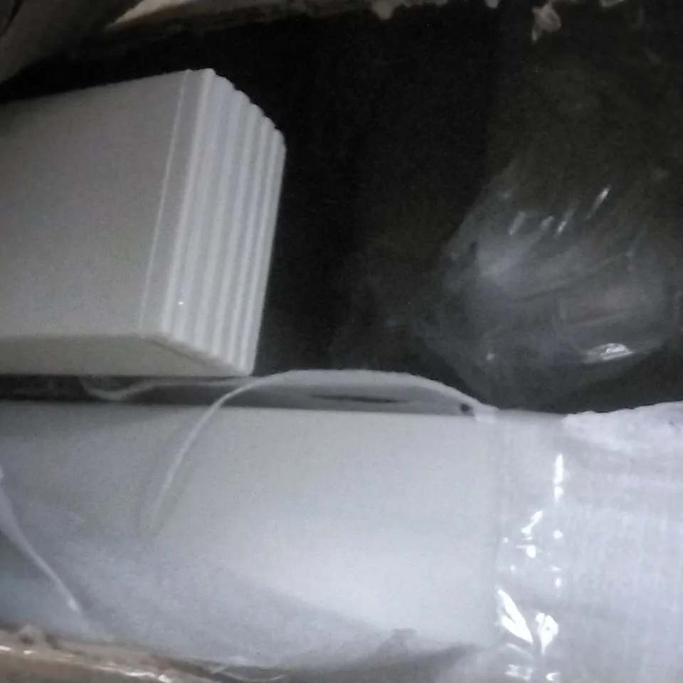 BOXED OUTDOOR SEATING SET WHITE (PARTS)