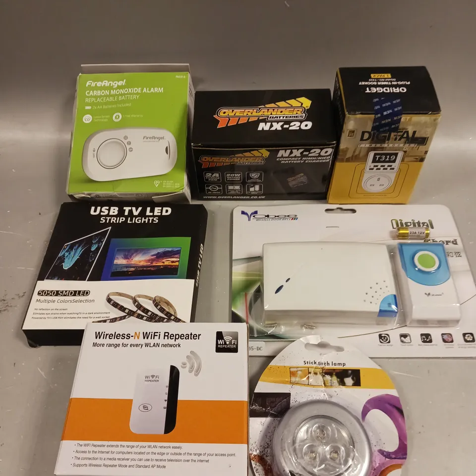 APPROXIMATELY 15 ASSORTED ELECTRICAL PRODUCTS TO INCLUDE LED STRIP LIGHTS, CARBON MONOXIDE ALARM, WIRELESS DOORBELL ETC 