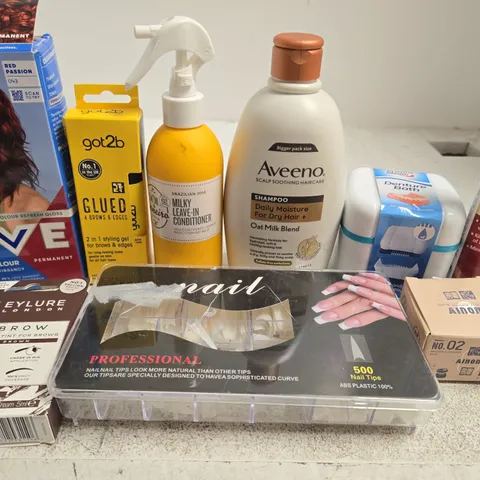 APPROX 12 ASSORTED BEAUTY PRODUCTS TO INCLUDE LIVE PERMANENT COLOUR, GOT2B STYLING GEL, AVEENO SHAMPOO, ETC 