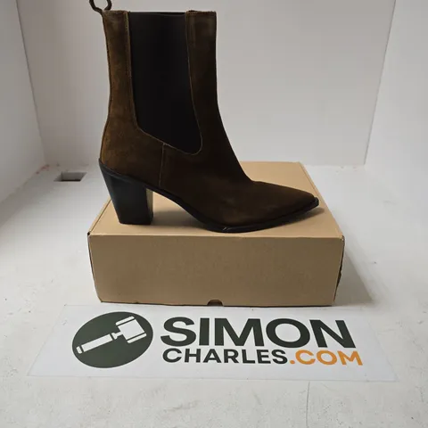 BOXED PAIR OF MNG POINTED TOE ANKLE BOOTS IN BROWN - UK 8