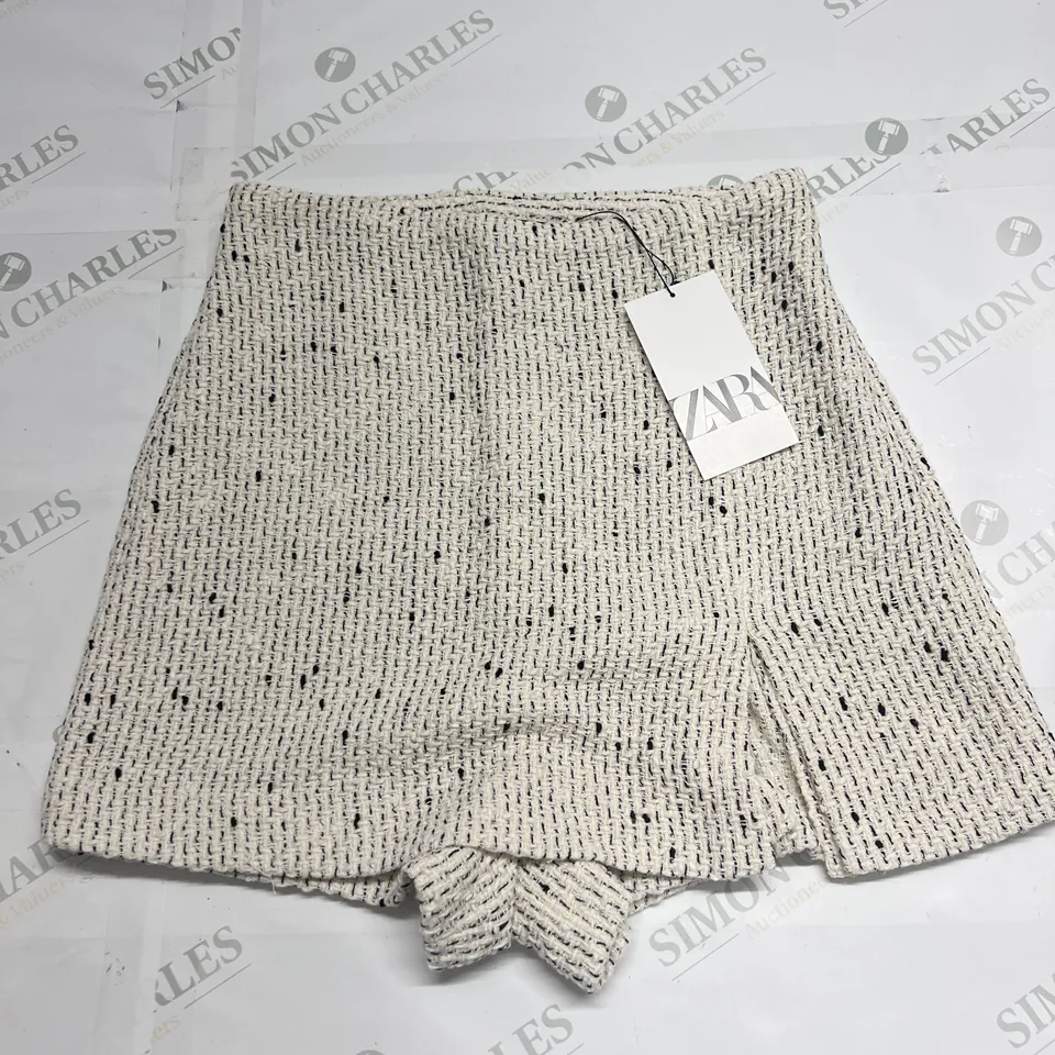 ZARA SKORT IN IVORY SIZE S