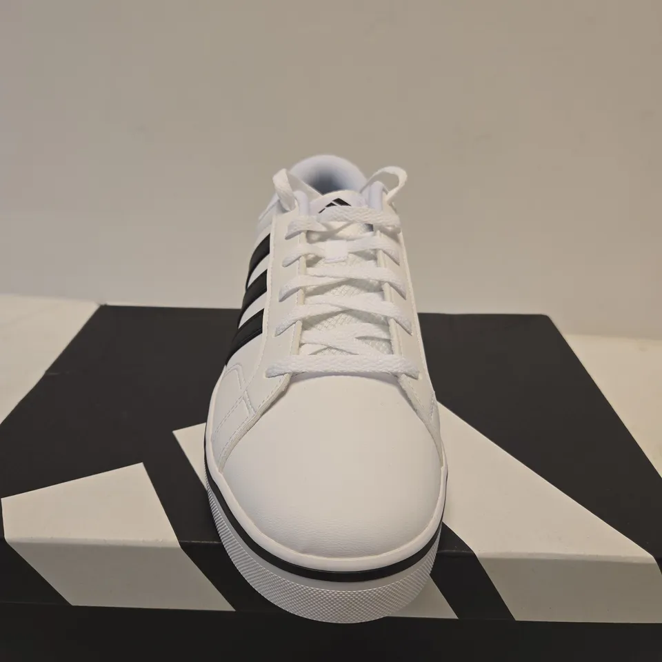 BOXED ADIDAS VSPACE 2.0 WHITE TRAINERS – UK 8.5