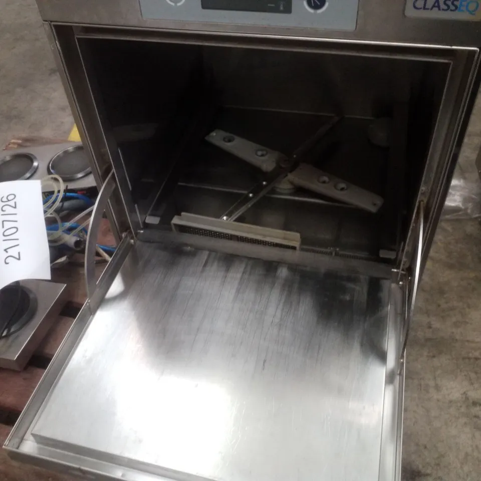 CLASSEQ D400 UNDERCOUNTER GLASSWASHER