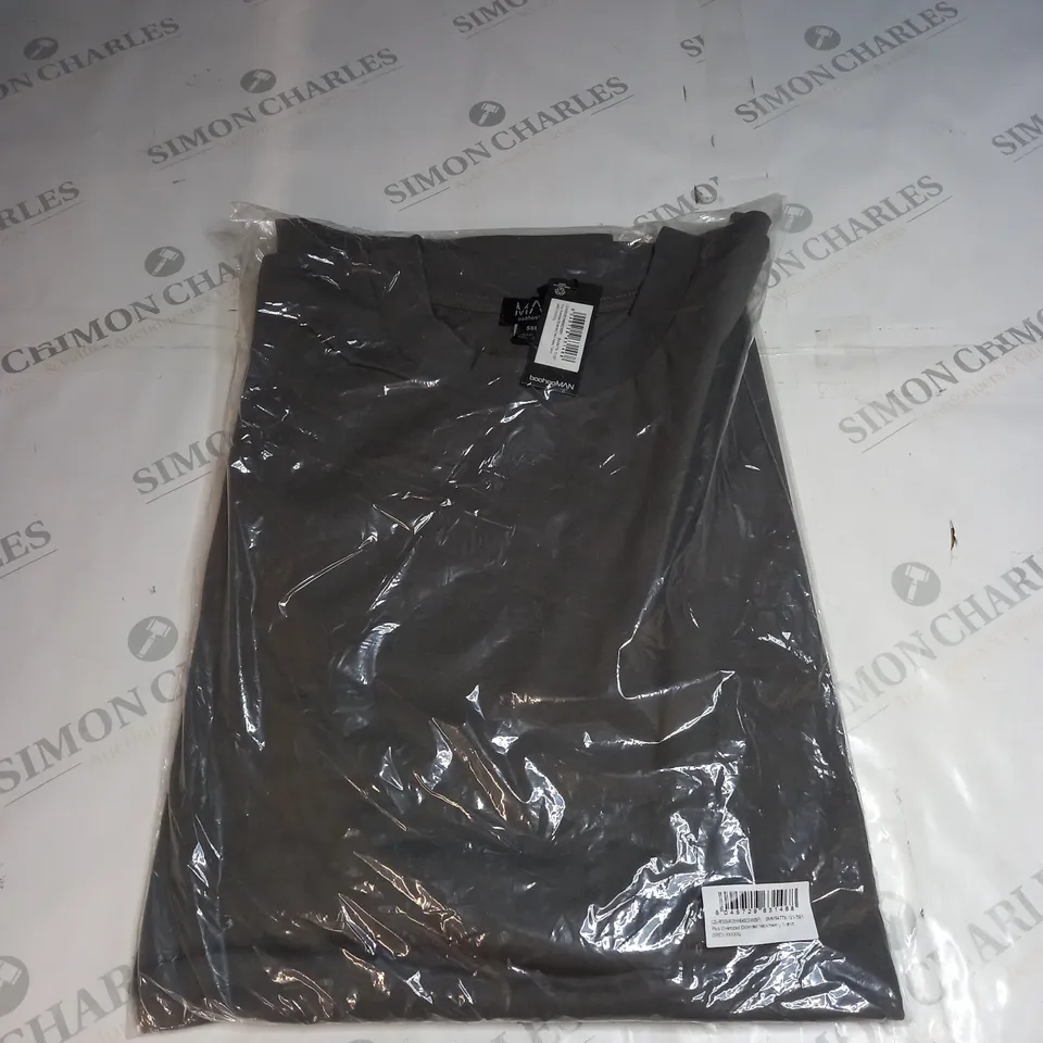BAGGED BOOHOO MAN OVERSIZED EXTENDED NECK HEAVY T-SHIRT SIZE 5XL