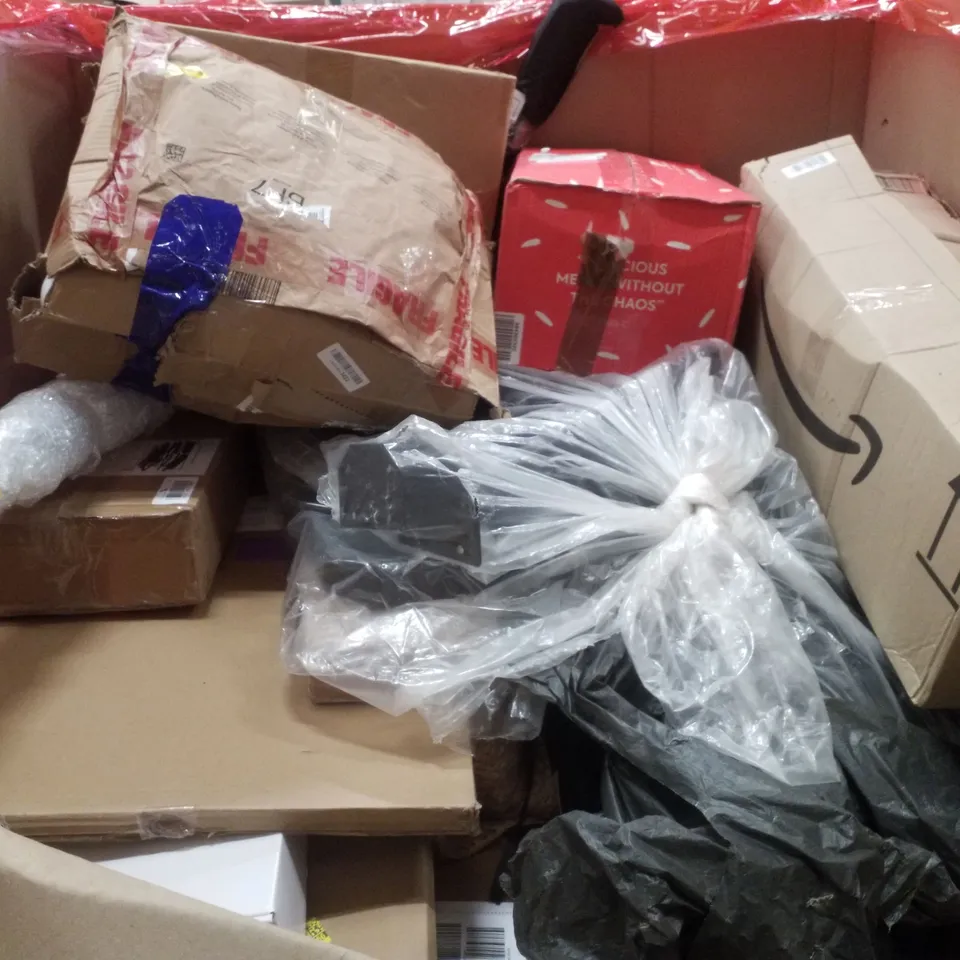 PALLET CONTAINING ASSORTED PRODUCTS INCLUDING INDOOR INSECT KILLER 30W, BED RAIL, ELECTRIC WEED SWEEPER & HIGH PRESSURE WASHER