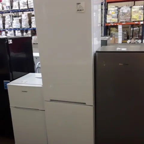 RUSSELL HOBBS FREESTANDING FRIDGE FREEZER