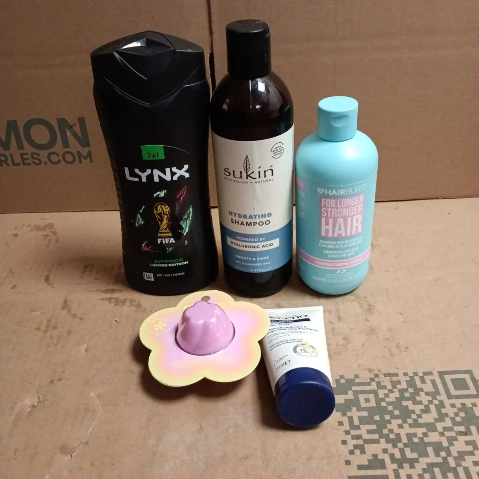 TOTE OF APPROXIMATELY 20 ASSORTED COSMETIC ITEMS TO INCLUDE LYNX, AVEENO, DAISE, SUKIN, HAIRBURST ETC