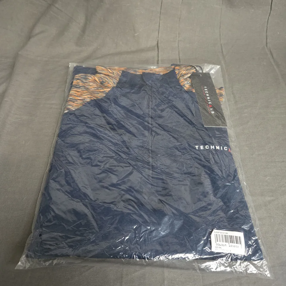 BAGGED TECHNICALS BILROST 1/4 TOP IN NAVY MULTI SIZE S