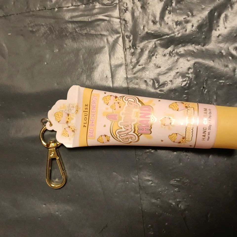 PLOUISE MAKE-UP BRUSH SET (3 BRUSHES) – PINK BOX + ASSORTED BEAUTY ITEMS