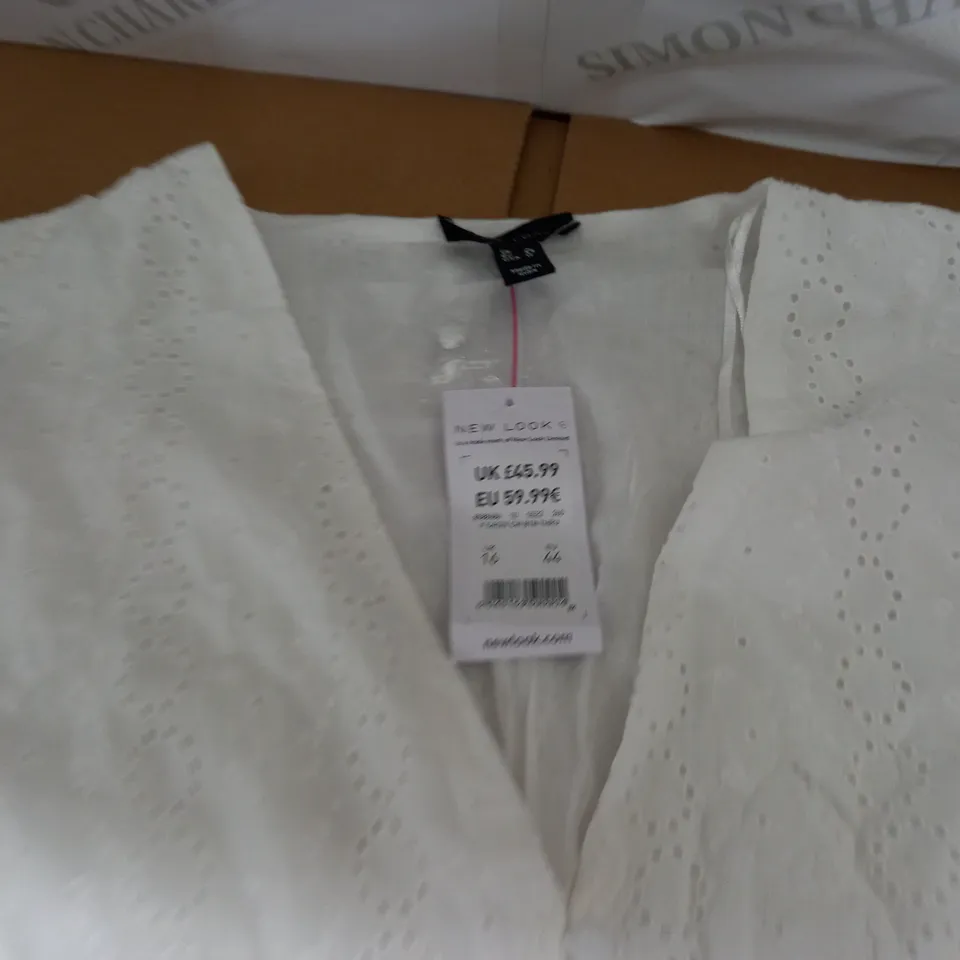 NEW LOOK BUTTON FRONT DRESS IN WHITE - UK 16