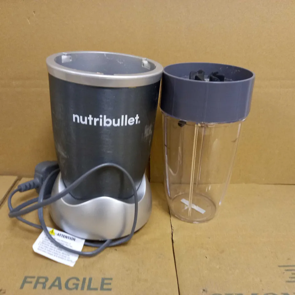 NUTRIBULLET 600 SERIES - NUTRIENT EXTRACTOR HIGH SPEED BLENDER - 600 W - GRAPHITE