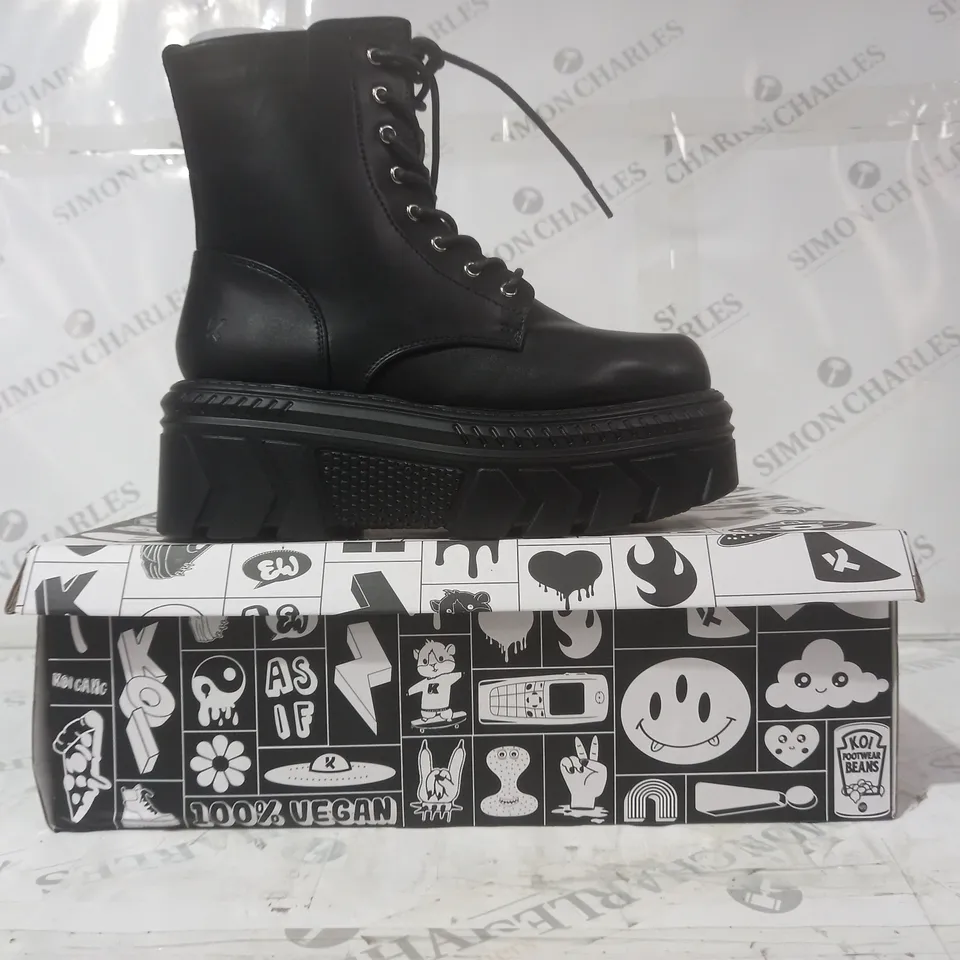 BRAND NEW BOXED PAIR OF KOI VEGAN LEATHER TALWAR CHUNKY STOMPER BOOTS IN BLACK UK SIZE 3