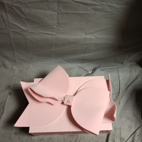 PLOUISE GIFT BOX SET TO INCLUDE: 3X BAD B*TCH ENERGY 