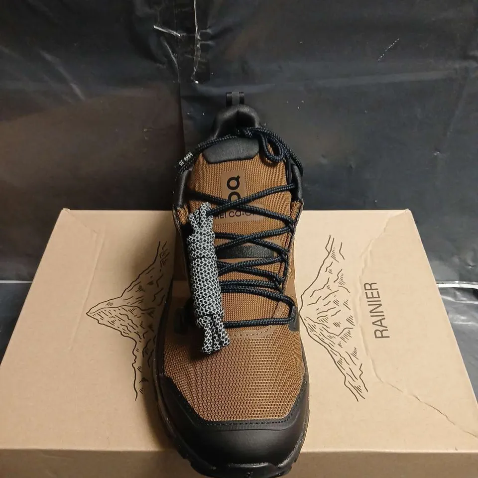 BOXED PAIR OF ON RUNNING CLOUDROCK LOW BEAMS REI – MEN'S TRAIL SHOE, UK SIZE 8.5