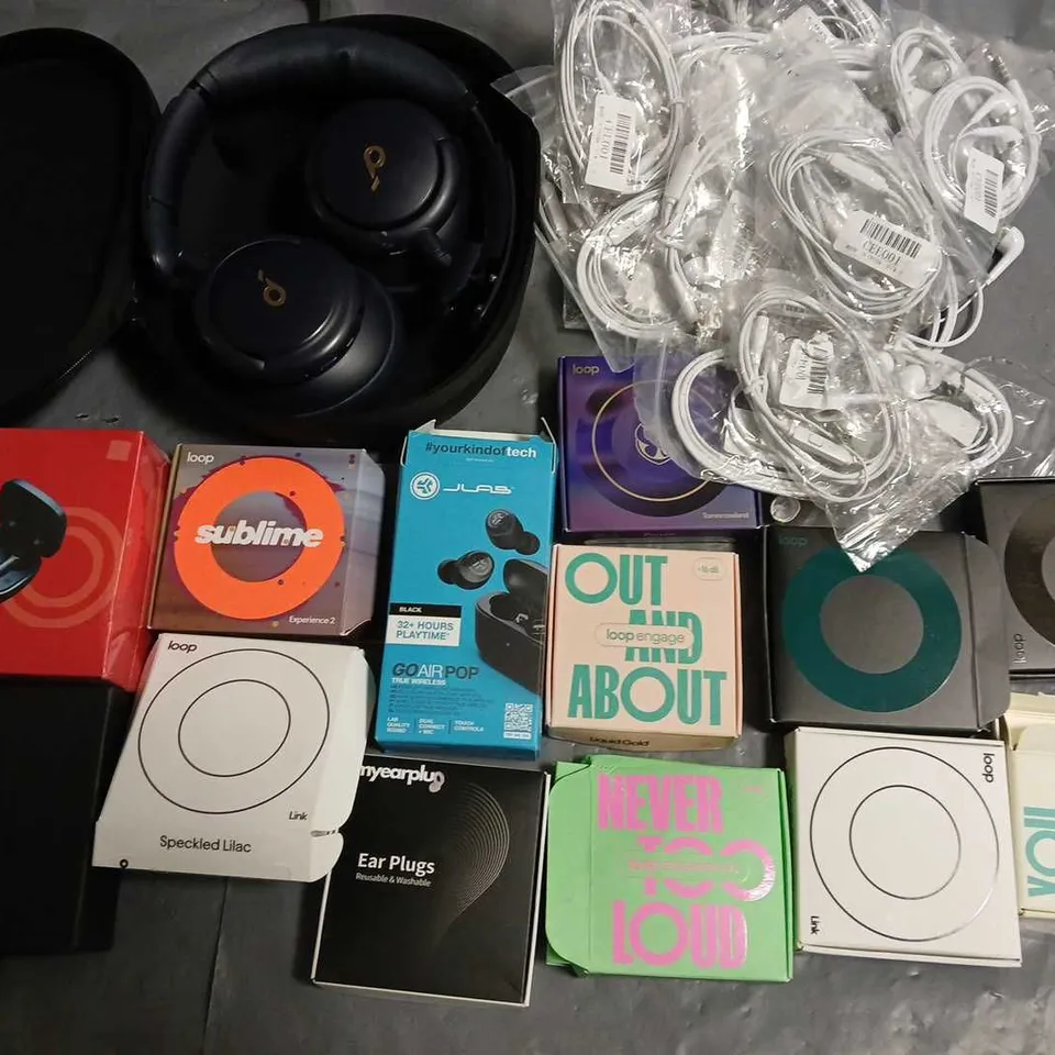 LOT OF ASSORTED SOUND AND AUDIO ITEMS TO INCLUDE LOOP EARPLUGS, WIRED EARPHONES AND JLAB TWS EARBUDS