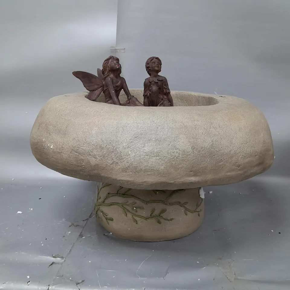 BOXED MY GARDEN STORIES FAIRY GATHERING BIRD BATH