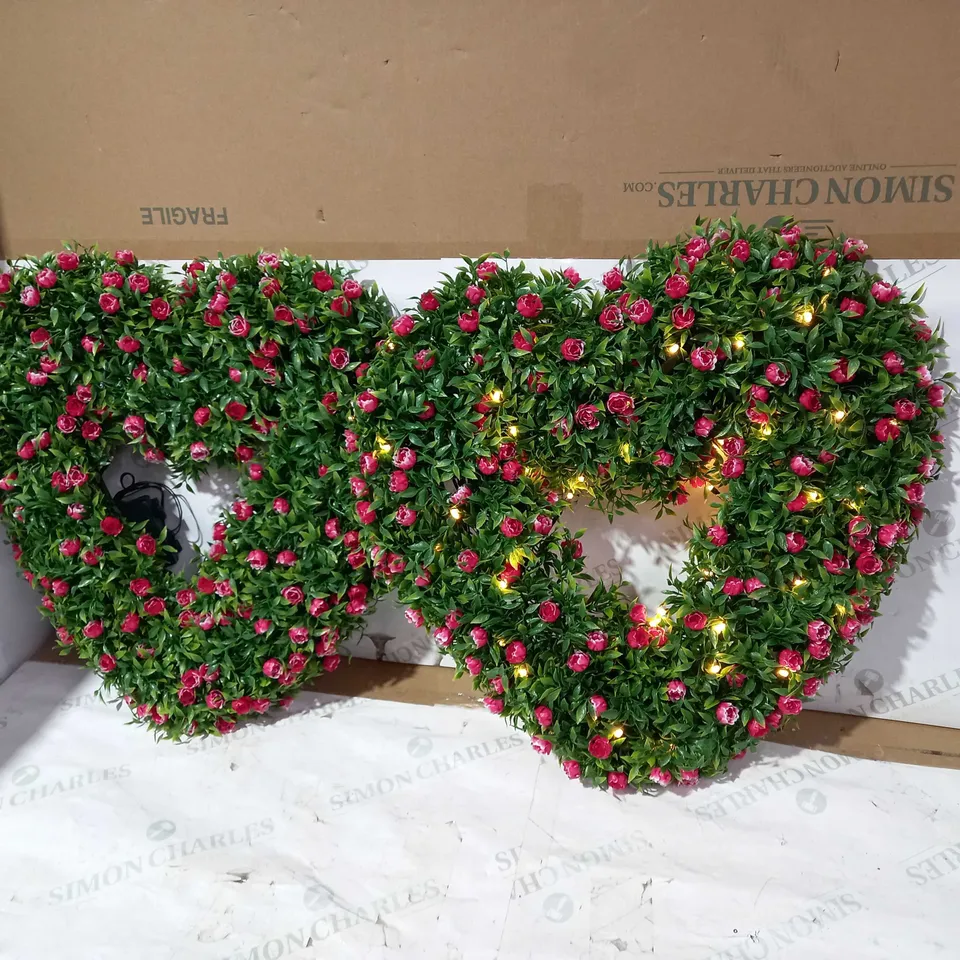 SET OF 2 HEART SHAPED REEFS