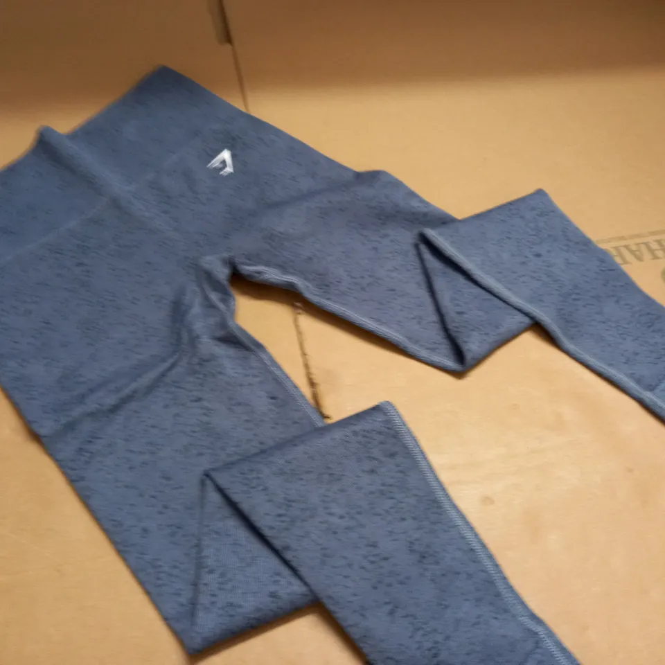 GYMSHARK GREY TRAINING LEGS - S