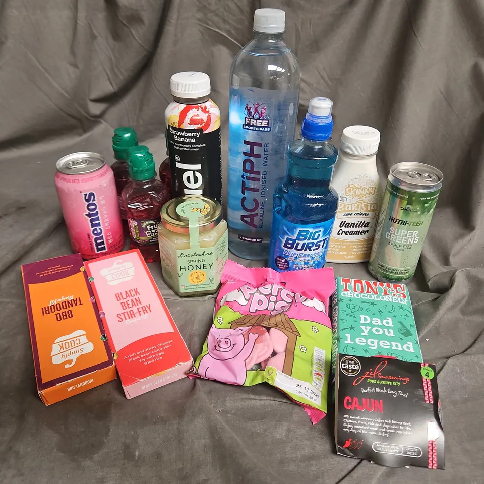 APPROXIMATELY 10 ASSORTED FOOD ITEMS TO INCLUDE - HUEL STRAWBERRY BANANA, SKINNY FOOD BARISTA VANILLA CREAMER, TONY'S CHOCOLONELY, ETC