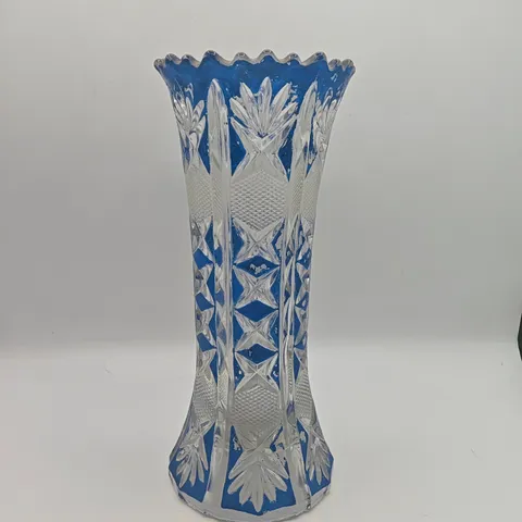 UNBOXED HAND PAINTED GLASS 26CM FLUTED VASE