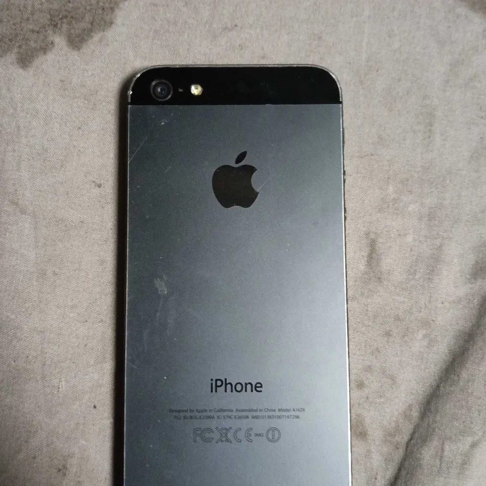 APPLE IPHONE 5 – SPACE GREY