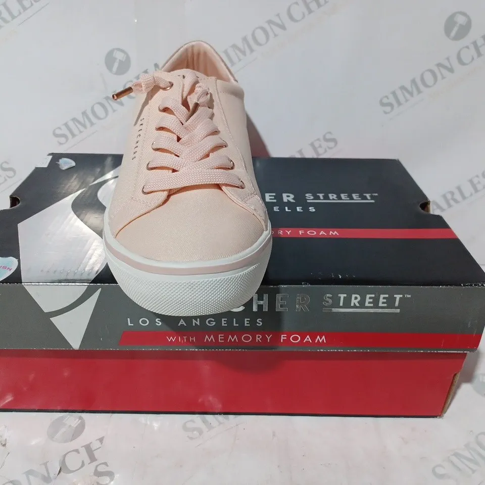 BOXED PAIR OF SKECHERS STREET SHOES IN PINK SIZE 7