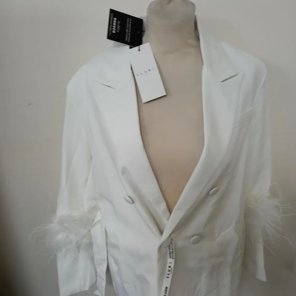 CLUB L WHITE BELTED BLAZER SIZE 10