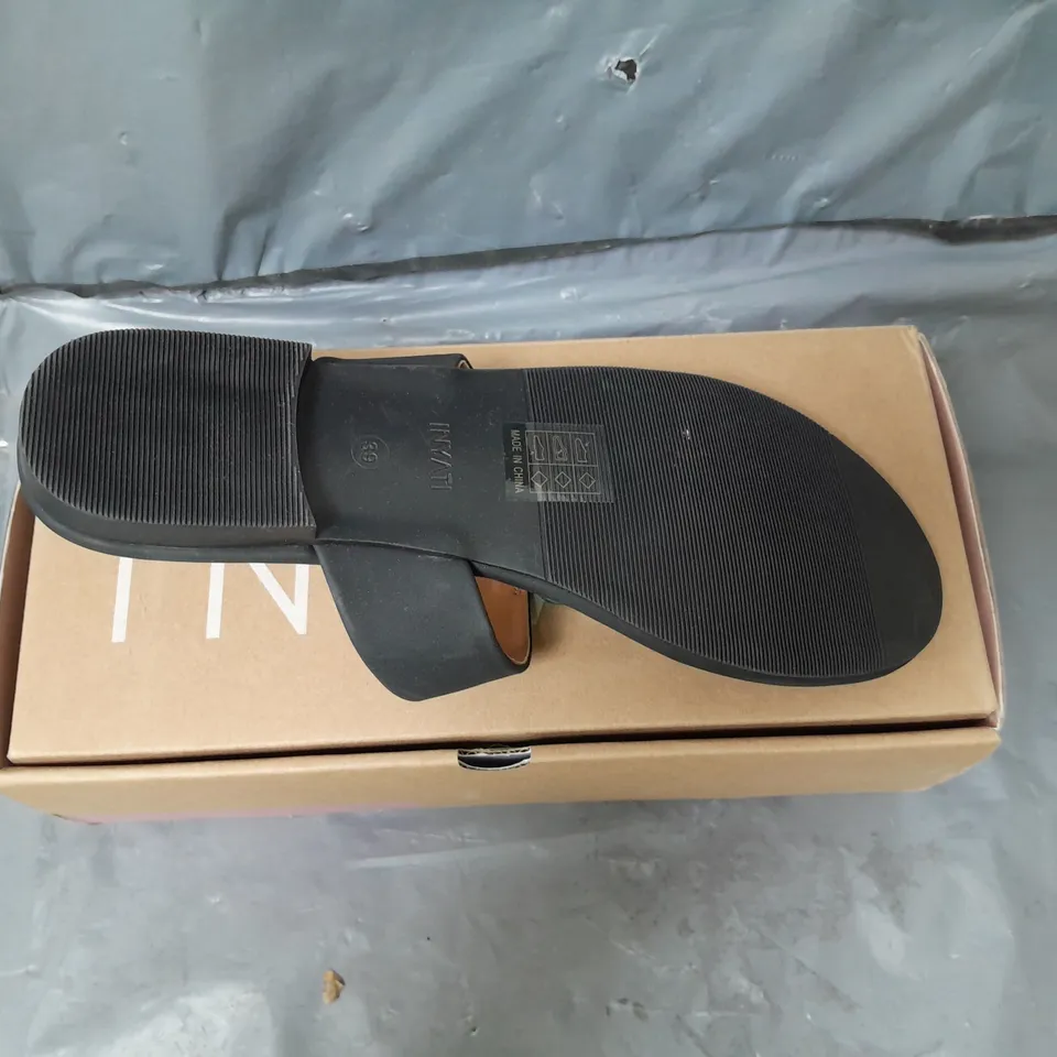 INYATI LADIES THONG SANDALS BLACK SIZE 6