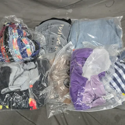 APPROXIMATELY 35 ASSORTED CLOTHING ITEMS IN VARIOUS SIZES, STYLES & COLOURS TO INCLUDE JEANS, TOPS, JACKET, ETC - COLLECTION ONLY