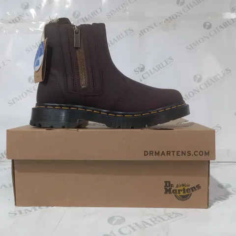 BOXED PAIR OF DR MARTENS 2976 ALYSON SIDE-ZIP BOOTS IN DARK BROWN UK SIZE 5