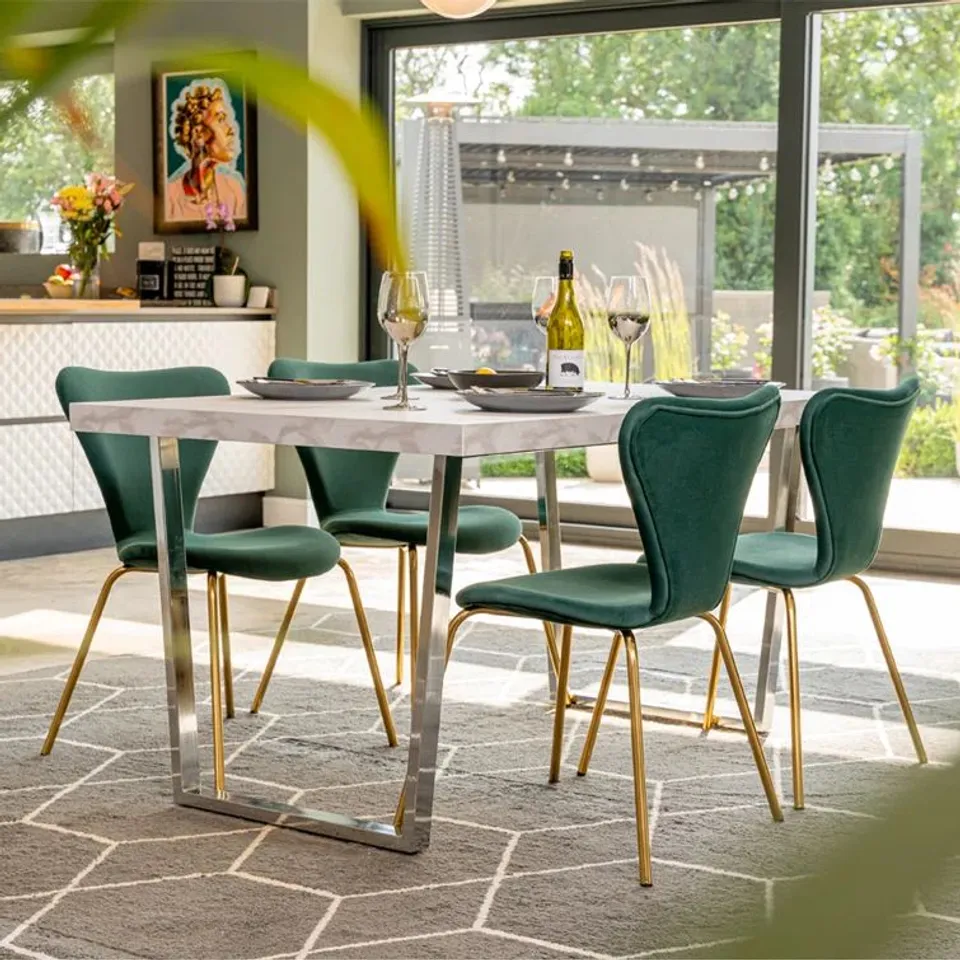 BOXED OSTBY 4-PERSON DINING SET
