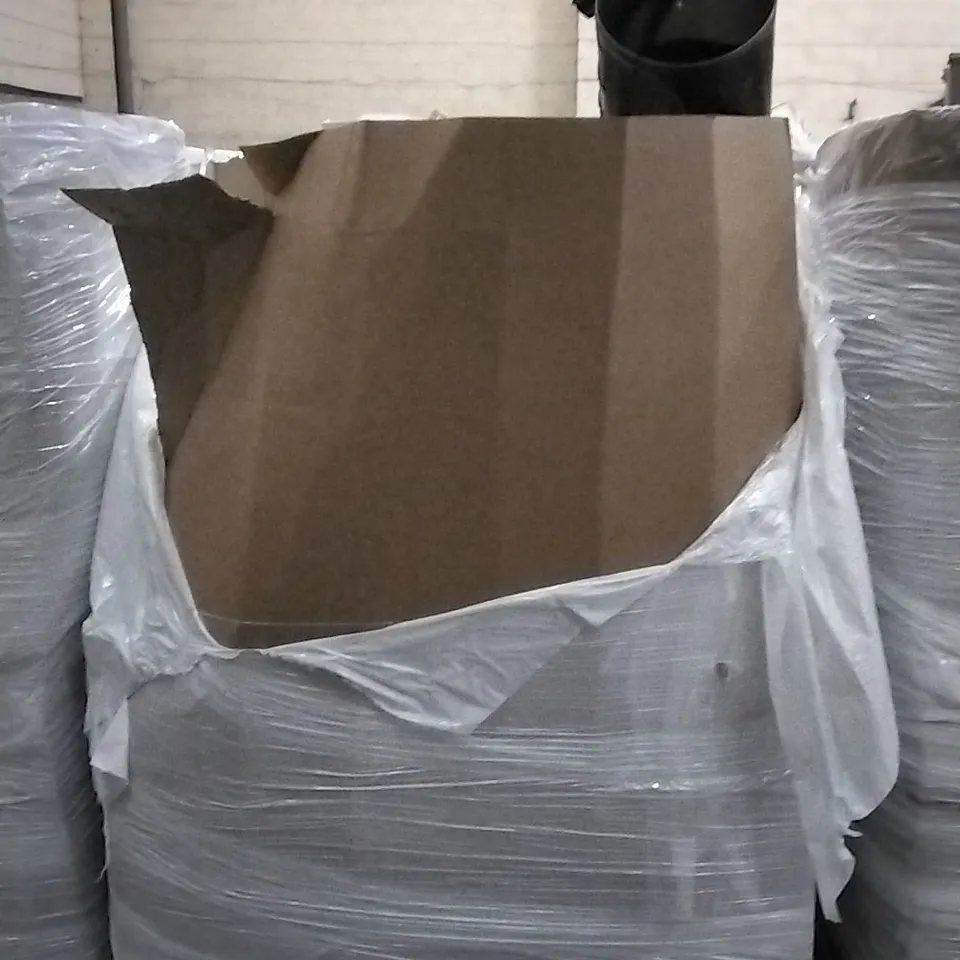 PALLET OF ASSORTED ITEMS INCLUDING PUTT PARTEE INDOOR GREEN, LAUNDRY BASKET, MULTIFUNCTION RICE COOKER, STAINLESS STEEL, DOUBLE TOWEL RAIL AND CUSHIONS