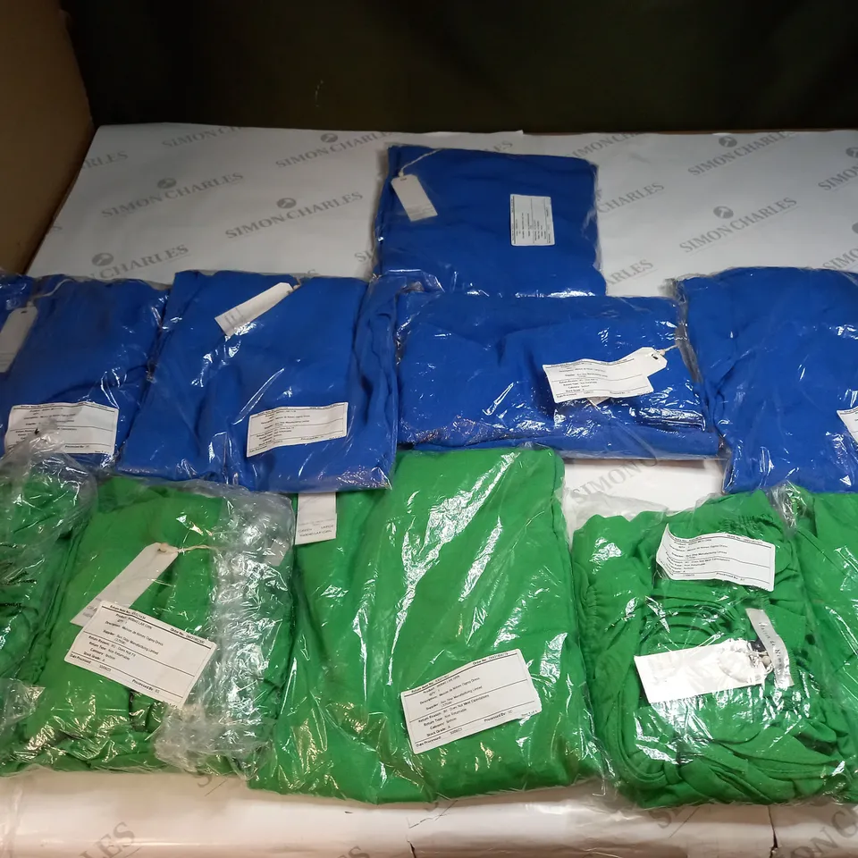 BAG OF APPROX 10 ASSORTED CLOTHING ITEMS TO INCLUDE - MAISON DE NIMES 