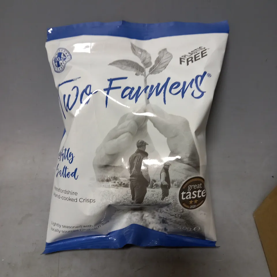 APPROXIMATELY 20 TWO FARMERS HAND COOKED CRISPS PACKS - LIGHTLY SALTED - 40G 