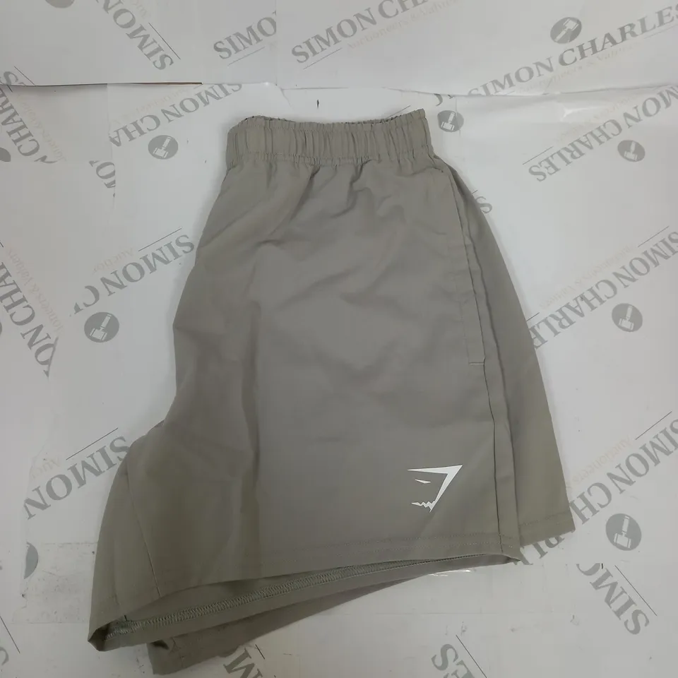 GYMSHARK TRAINING SHORTS SIZE S