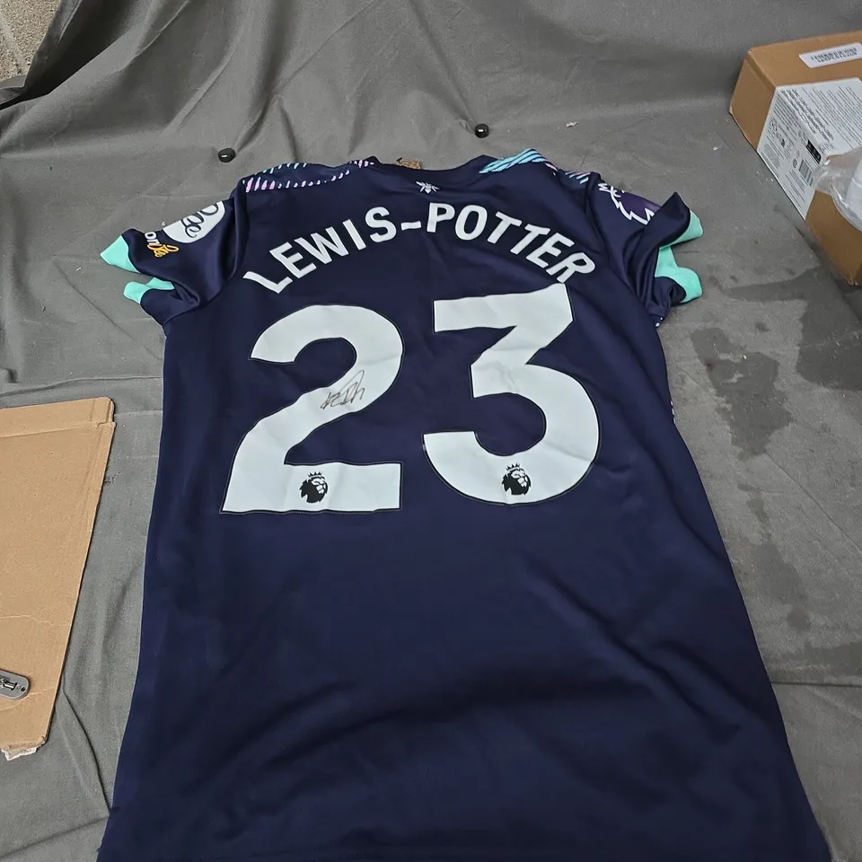 BRENTFORD FC AWAY SHIRT – LEWIS-POTTER 23, UMBRO, HOLLYWOOD BETS, SIGNED