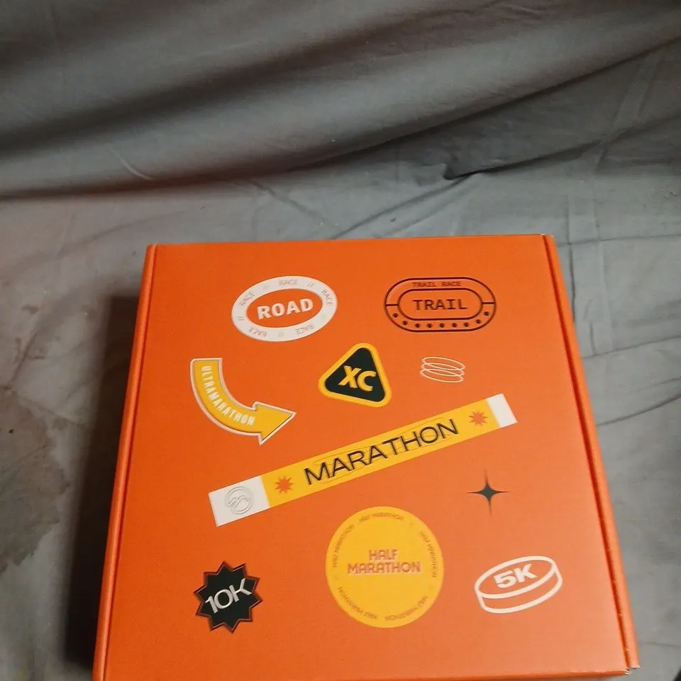 VORLICH RUNNING GIFT BOX – ORANGE BOX WITH MARATHON STICKERS