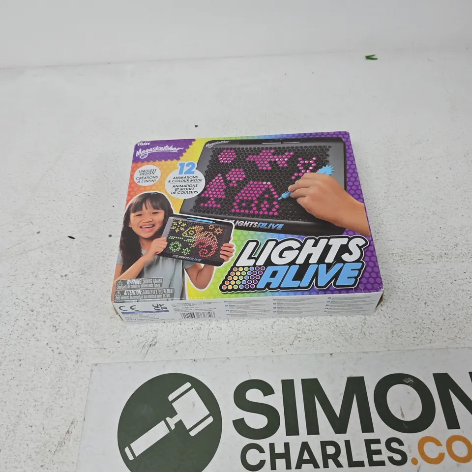 TOMY MEGASKETCHER LIGHTS ALIVE – INTERACTIVE DRAWING TOY (BOXED)
