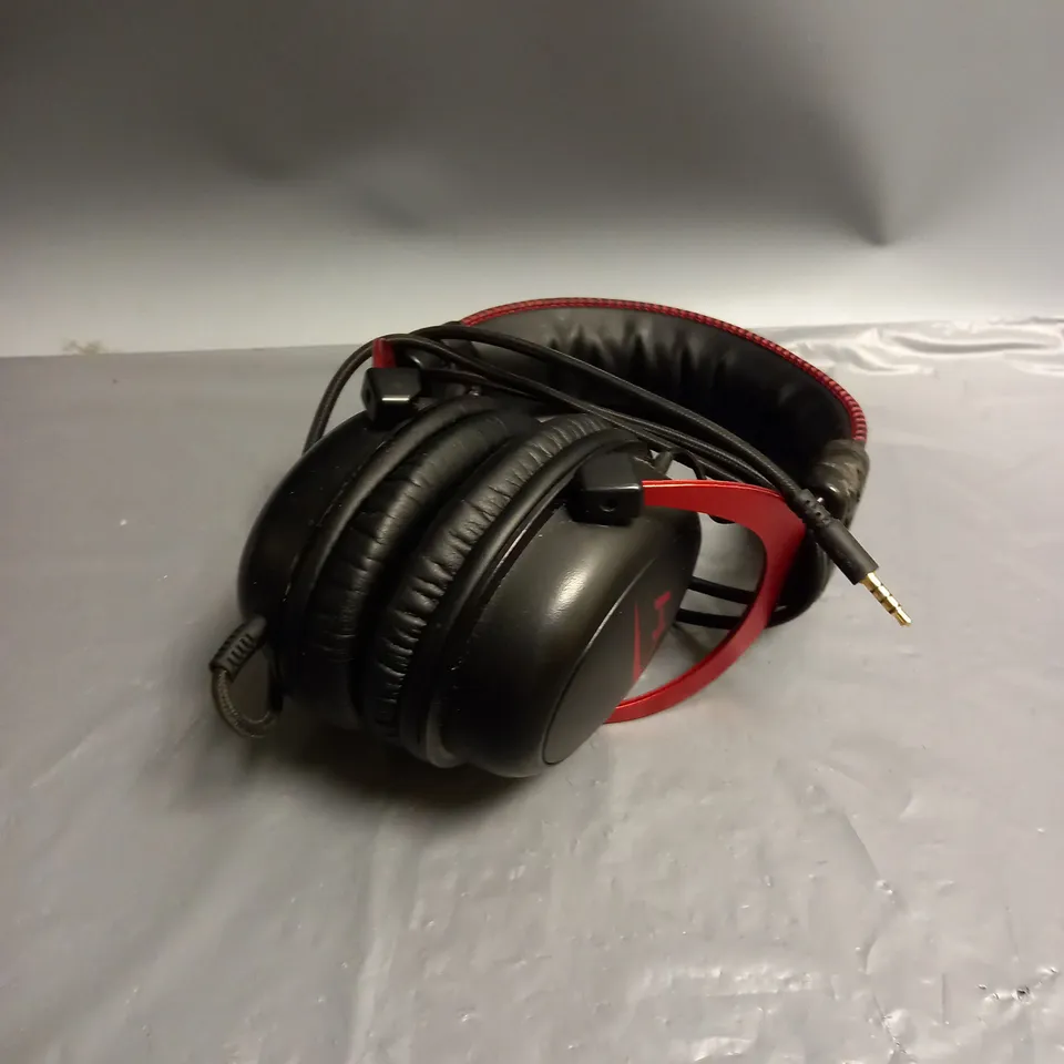 UNBOXED HYPER X WIRED HEADPHONES BLACK