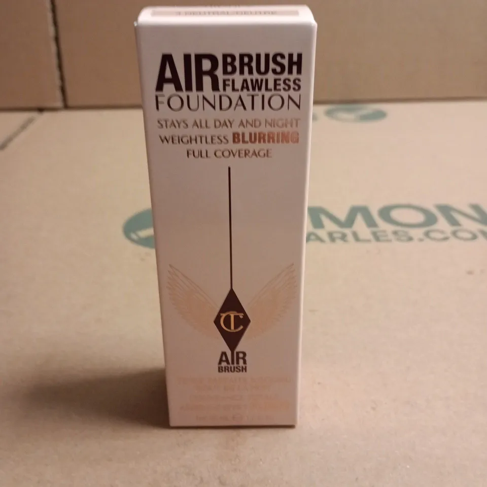 CHARLOTTE TILBURY AIRBRUSH FLAWLESS FOUNDATION – SHADE 4 NEUTRAL/NEUTRE (BOXED) 30ML