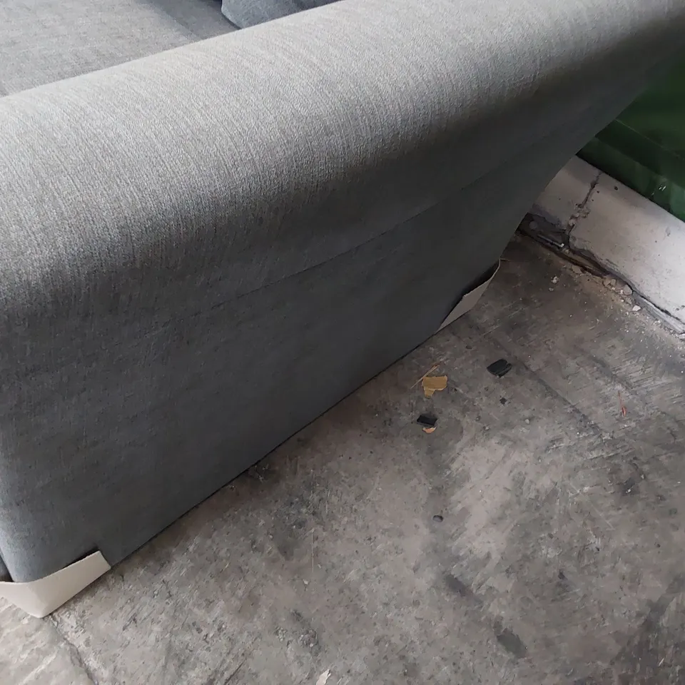 DESIGNER THREE SEATER SOFA WITH SCATTER CUSHIONS GREY FABRIC 