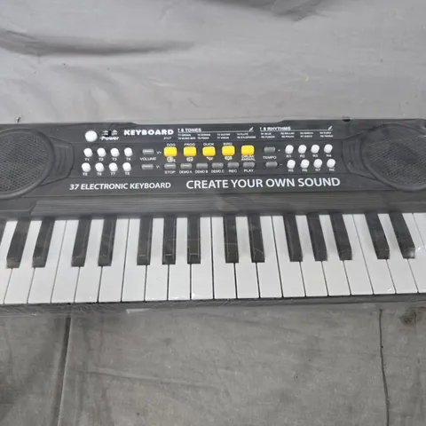 ELECTRONIC MINI MUSICAL KEYBOARD 