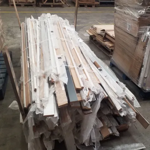 PALLET CONTAINING ASSORTED UNIVERSAL TRIMS