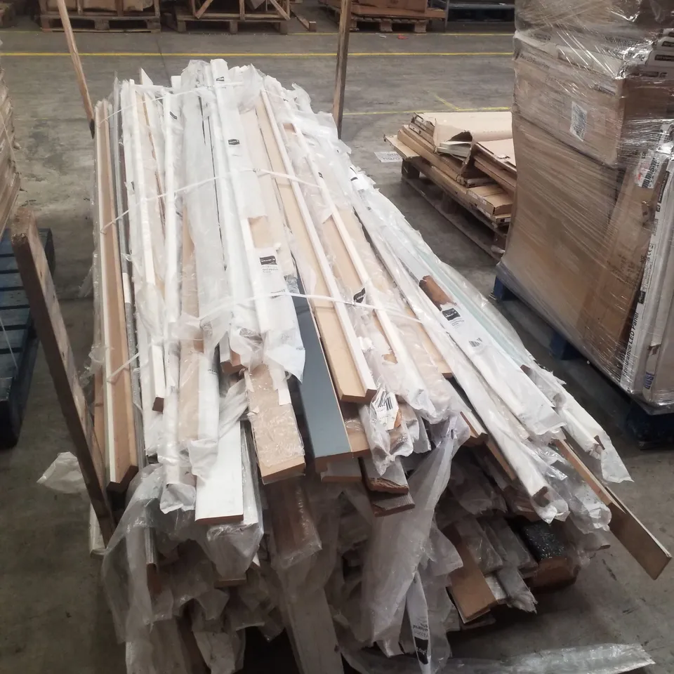 PALLET CONTAINING ASSORTED UNIVERSAL TRIMS 